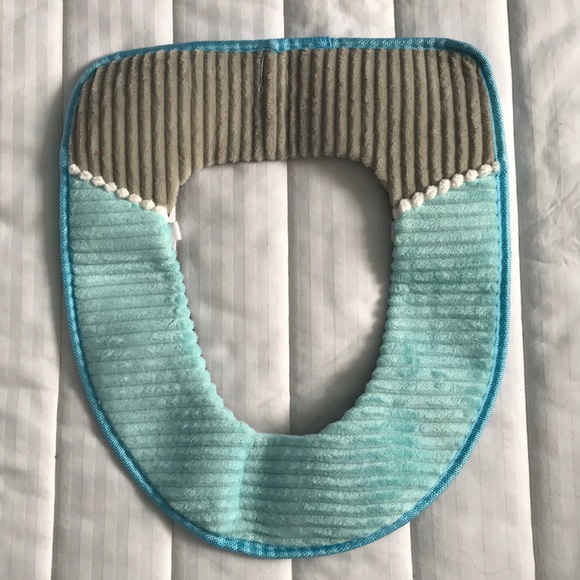 NWOT Soft + washable plush toilet seat cov… - Picture 1 of 2